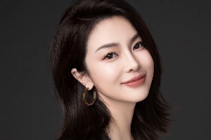 必赢官网APP-难道有瓜?刘维伟妻子晒一家合照语气有点耐人寻味